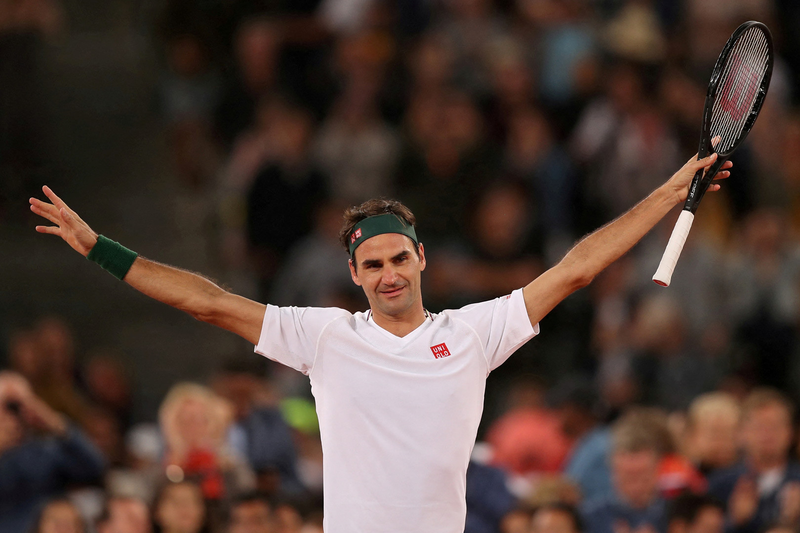 Bậc thầy quần vợt Roger Federer